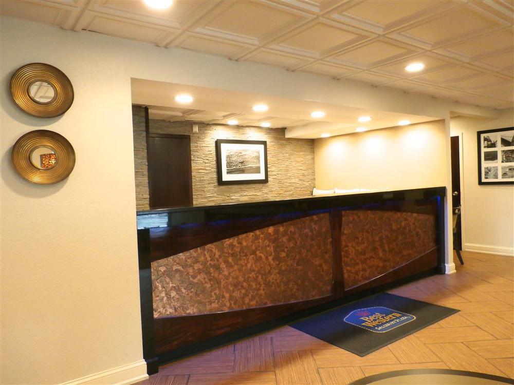 Best Western Salisbury Plaza Интериор снимка