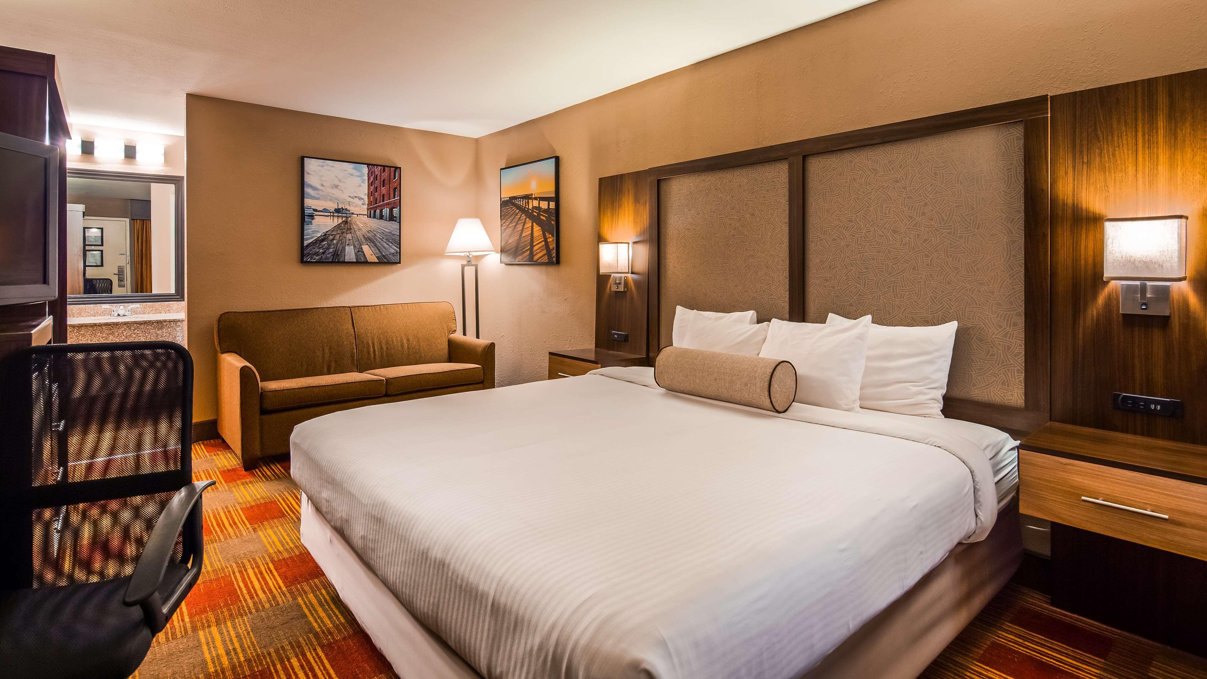Best Western Salisbury Plaza Екстериор снимка