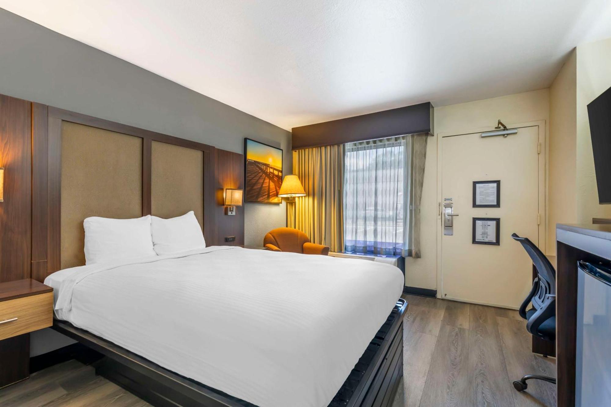 Best Western Salisbury Plaza Екстериор снимка