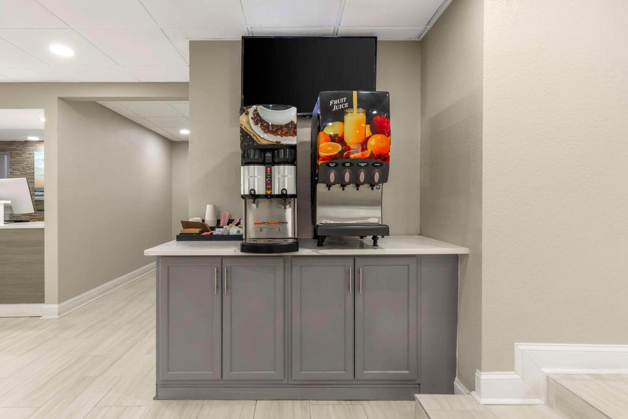 Best Western Salisbury Plaza Екстериор снимка