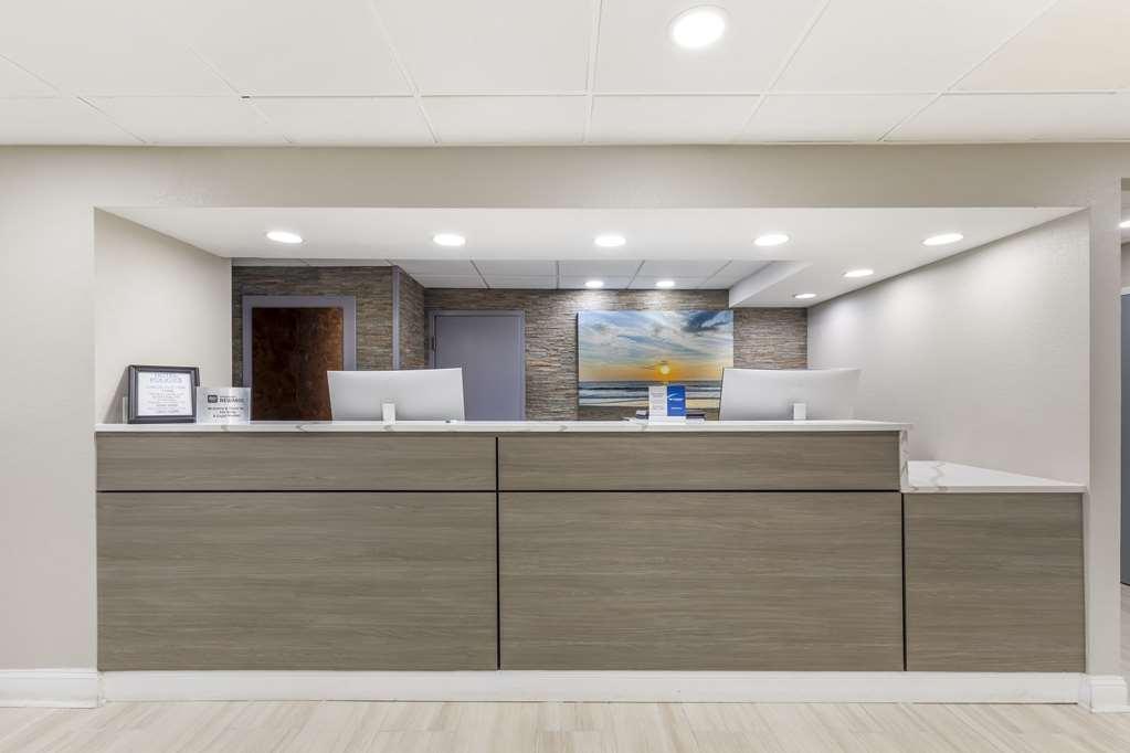 Best Western Salisbury Plaza Интериор снимка